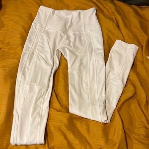 Lululemon leggings white